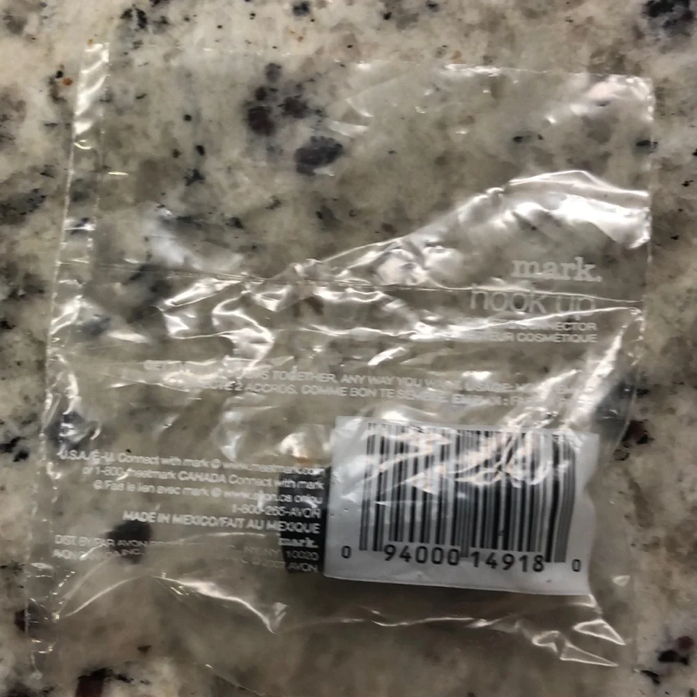 Brand New Avon Mark Hook Up Cosmetic  Connector